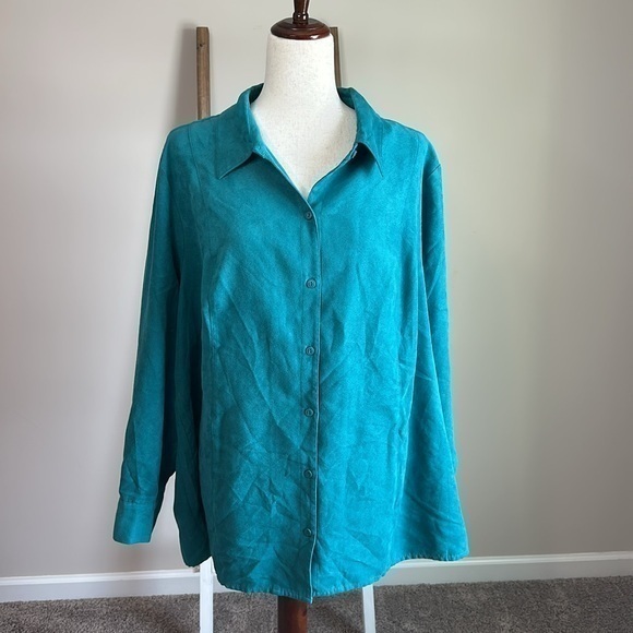 Catherines Tops - Catherines Long Sleeve Button Down Suede Like Shirt Size 1X (18/20W) in GUC